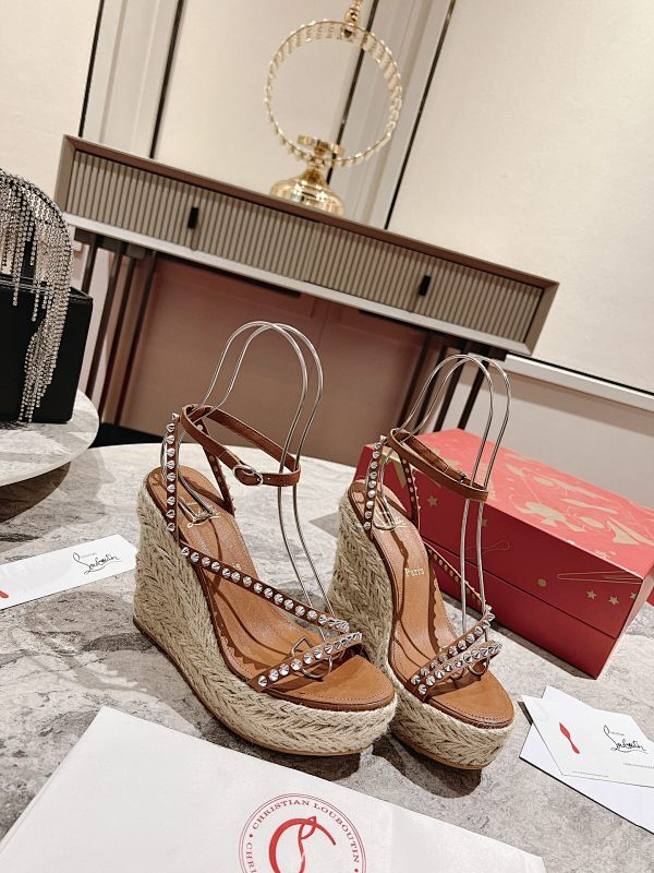 Mila's Edit - High-Quality Designer Products for You - AFFORDABLE LUXURY HEELS - 8315