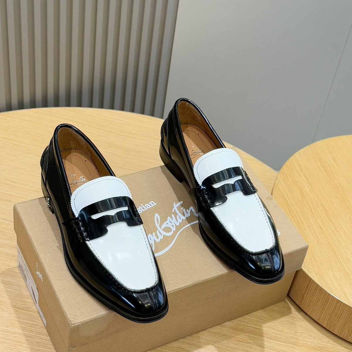 Mila's Edit - High-Quality Designer Products for You - AFFORDABLE LUXURY HEELS - 8279