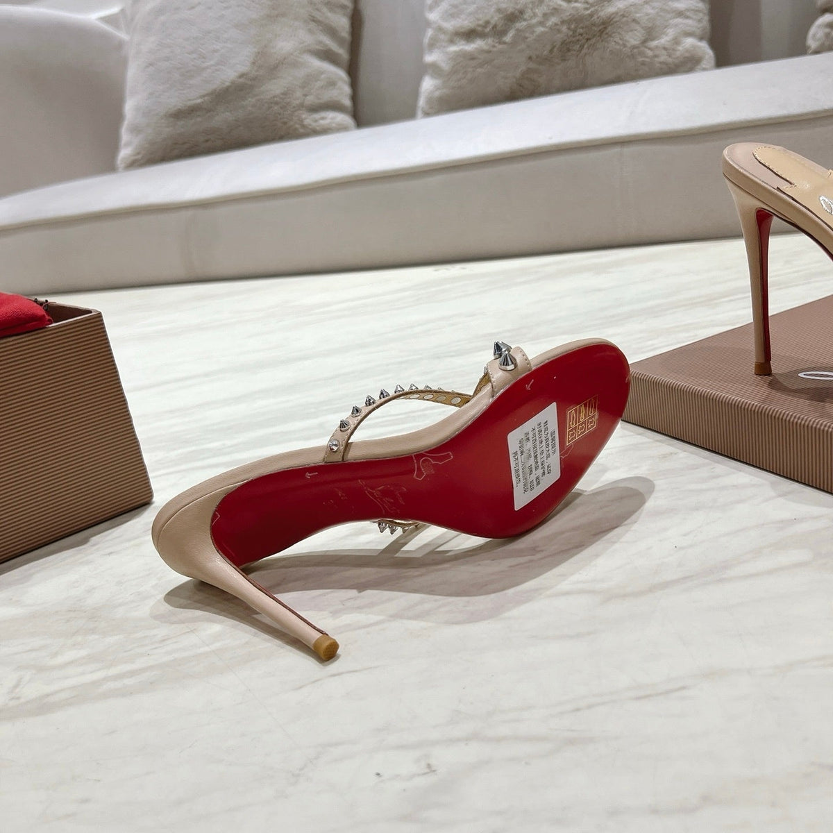 Mila's Edit - Best High-End Brands in One Place - AFFORDABLE LUXURY HEELS - 8289