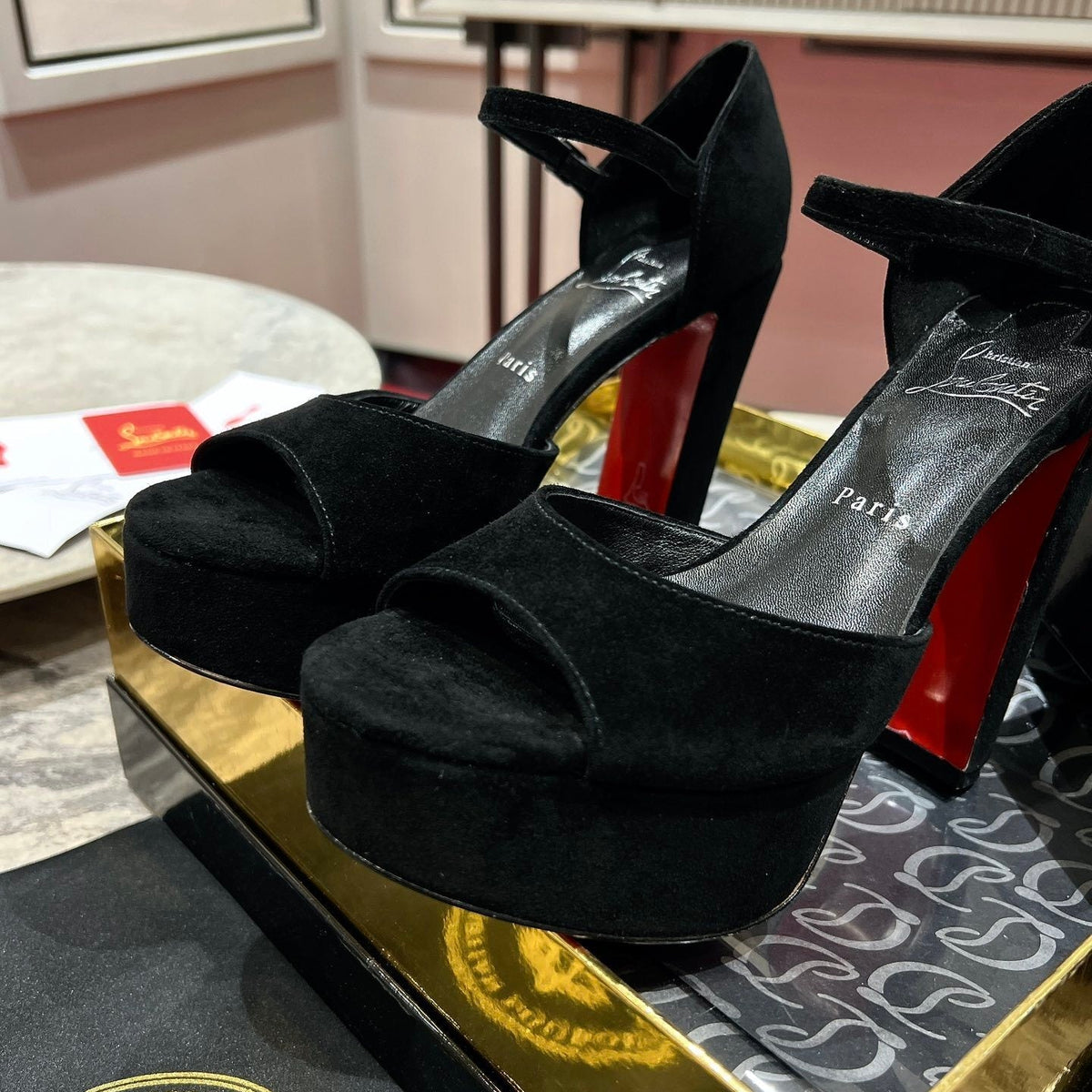 Mila's Edit - High-Quality Designer Products for You - AFFORDABLE LUXURY HEELS - 8239