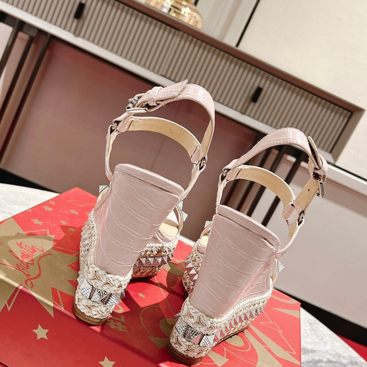 Dragons Bags - Premium Luxury Goods and Accessories - AFFORDABLE LUXURY HEELS - 8322