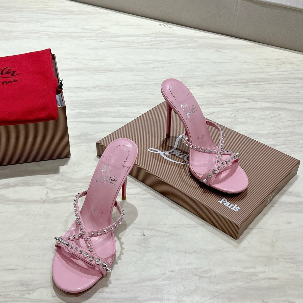 Mila's Edit - High-Quality Designer Products for You - AFFORDABLE LUXURY HEELS - 8287