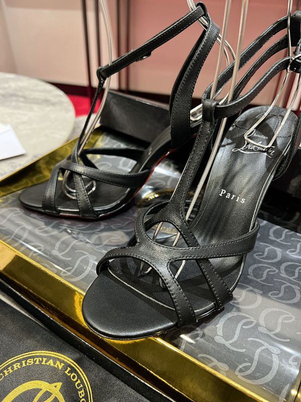 Mila's Edit - High-Quality Designer Products for You - AFFORDABLE LUXURY HEELS - 8075