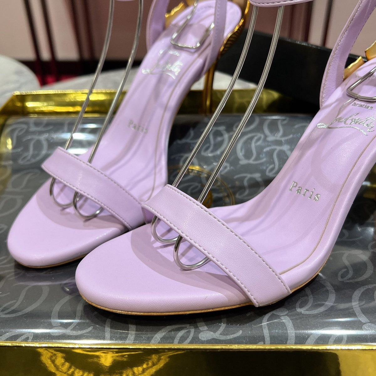Mila's Edit - High-Quality Designer Products for You - AFFORDABLE LUXURY HEELS - 8095