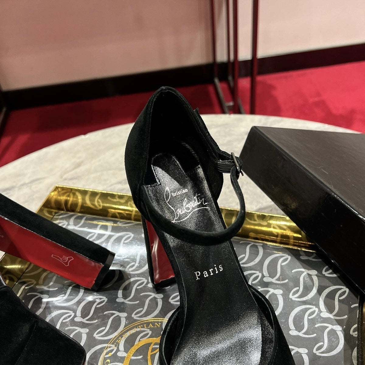 Mila's Edit - High-Quality Designer Products for You - AFFORDABLE LUXURY HEELS - 8239
