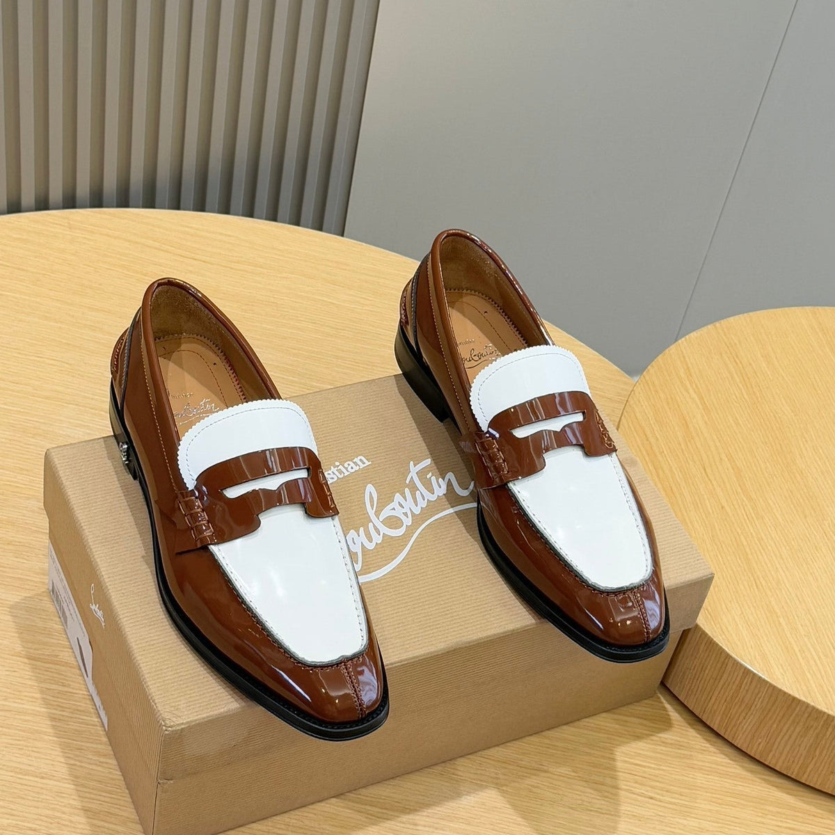 Mila's Edit - High-Quality Designer Products for You - AFFORDABLE LUXURY HEELS - 8275