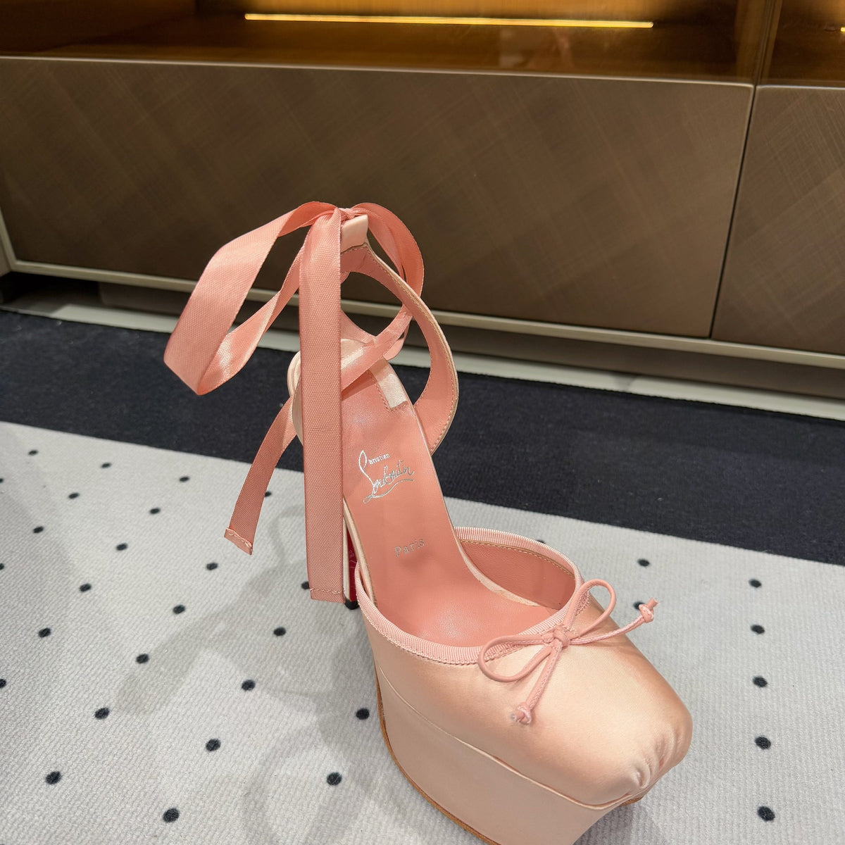 Mila's Edit - High-Quality Designer Products for You - AFFORDABLE LUXURY HEELS - 8219