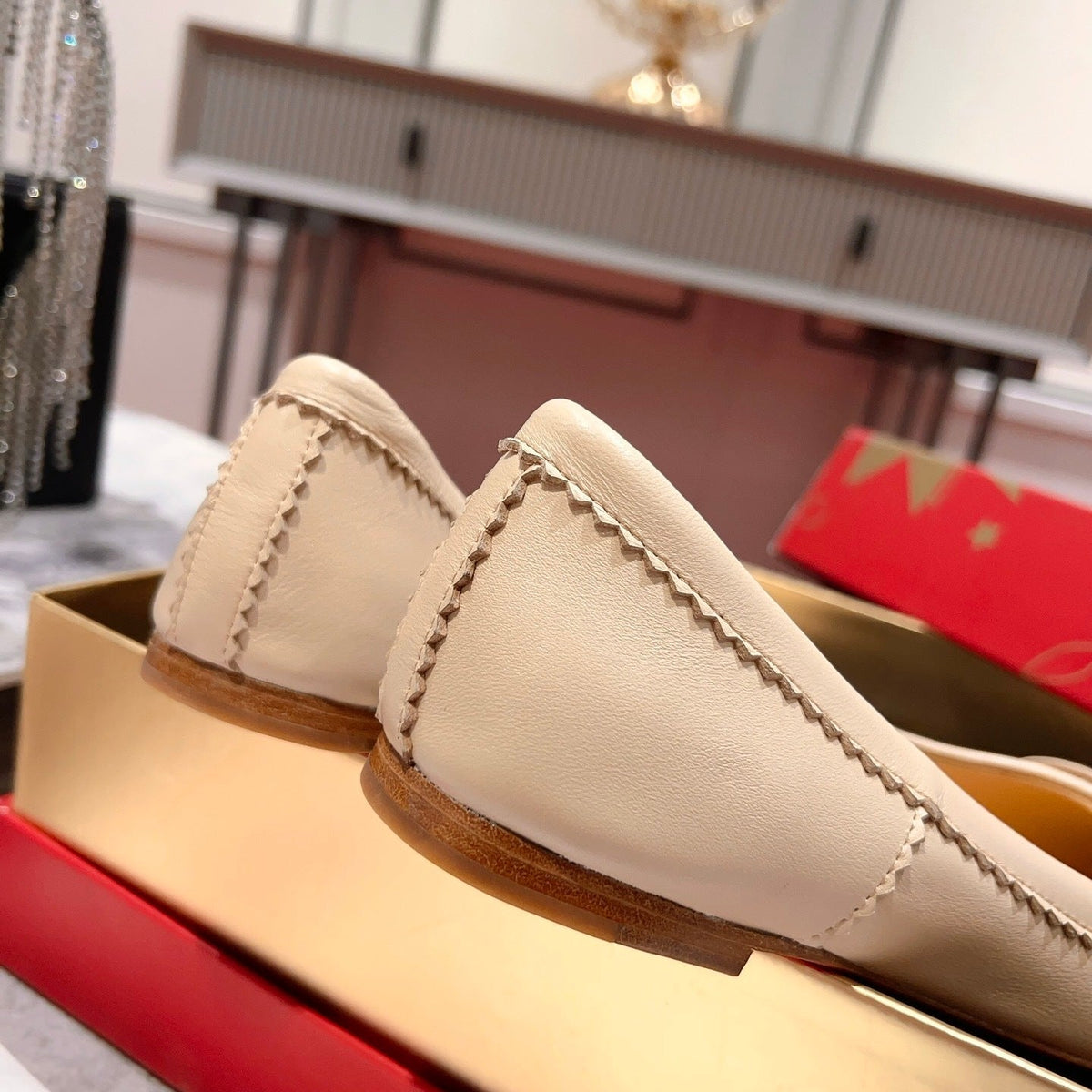 Mila's Edit - High-Quality Designer Products for You - AFFORDABLE LUXURY HEELS - 8231