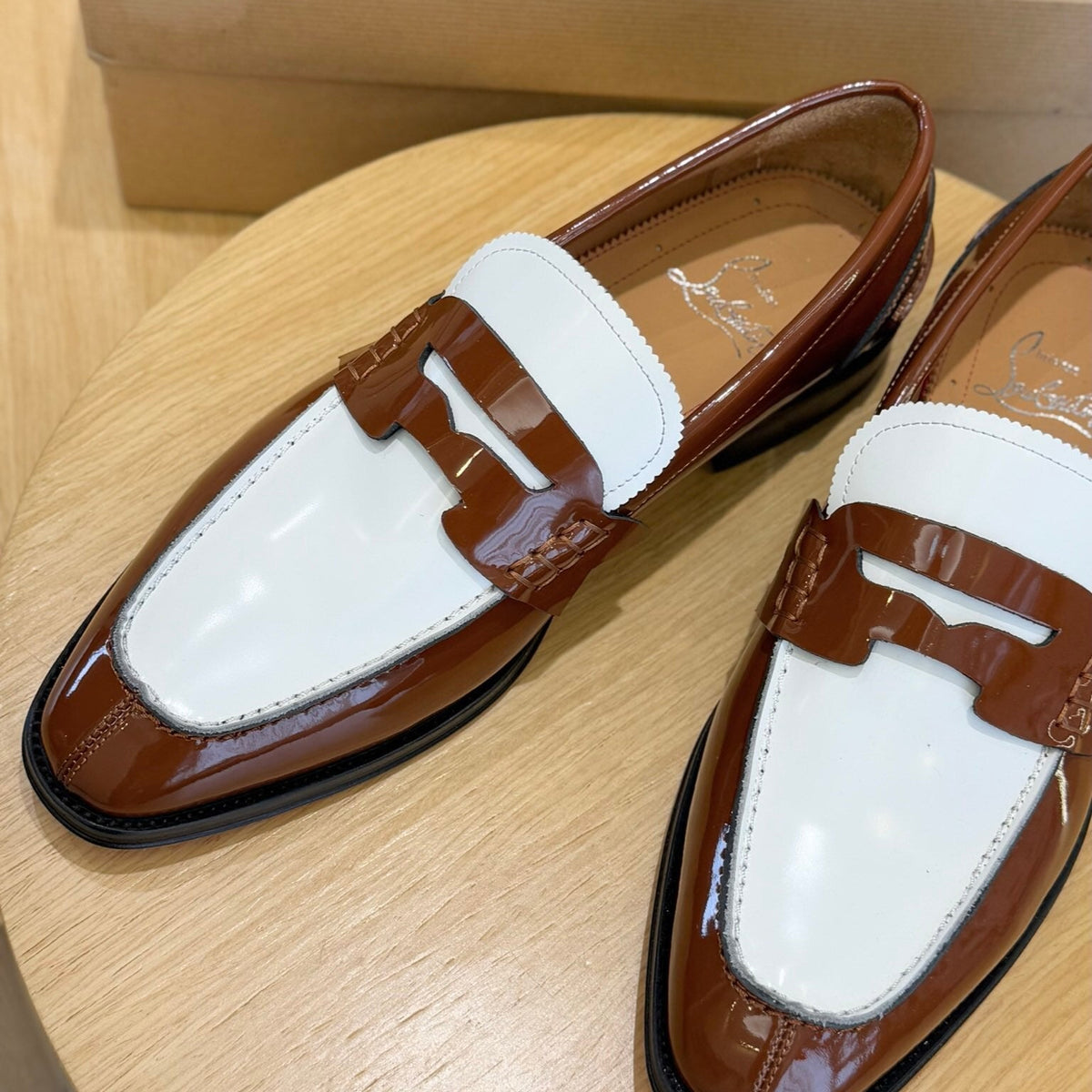Mila's Edit - High-Quality Designer Products for You - AFFORDABLE LUXURY HEELS - 8275