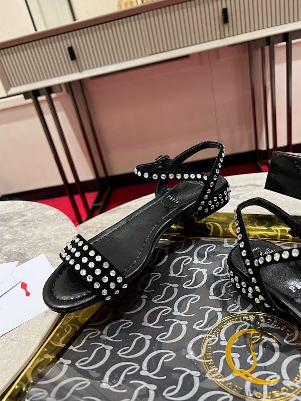 Mila's Edit - High-Quality Designer Products for You - AFFORDABLE LUXURY HEELS - 8131