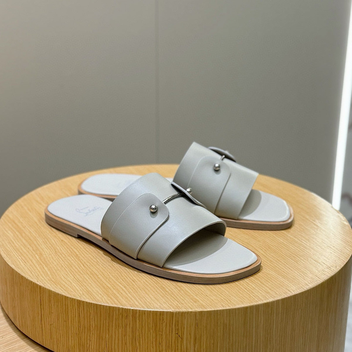 Mila's Edit - Best High-End Brands in One Place - AFFORDABLE LUXURY HEELS - 8285