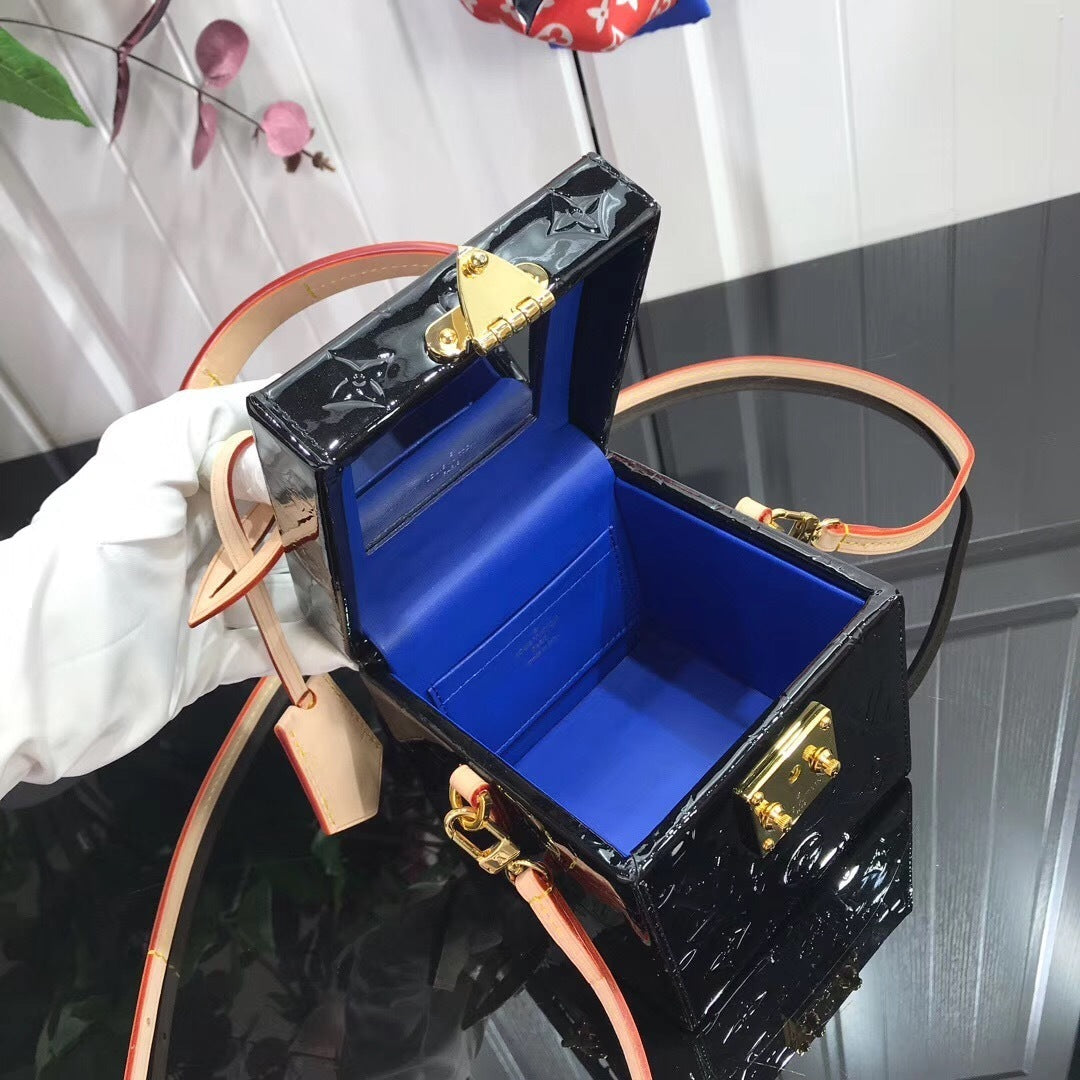 Mila's Edit - High-Quality Designer Products for You - AFFORDABLE LUXURY BAGS - 4019