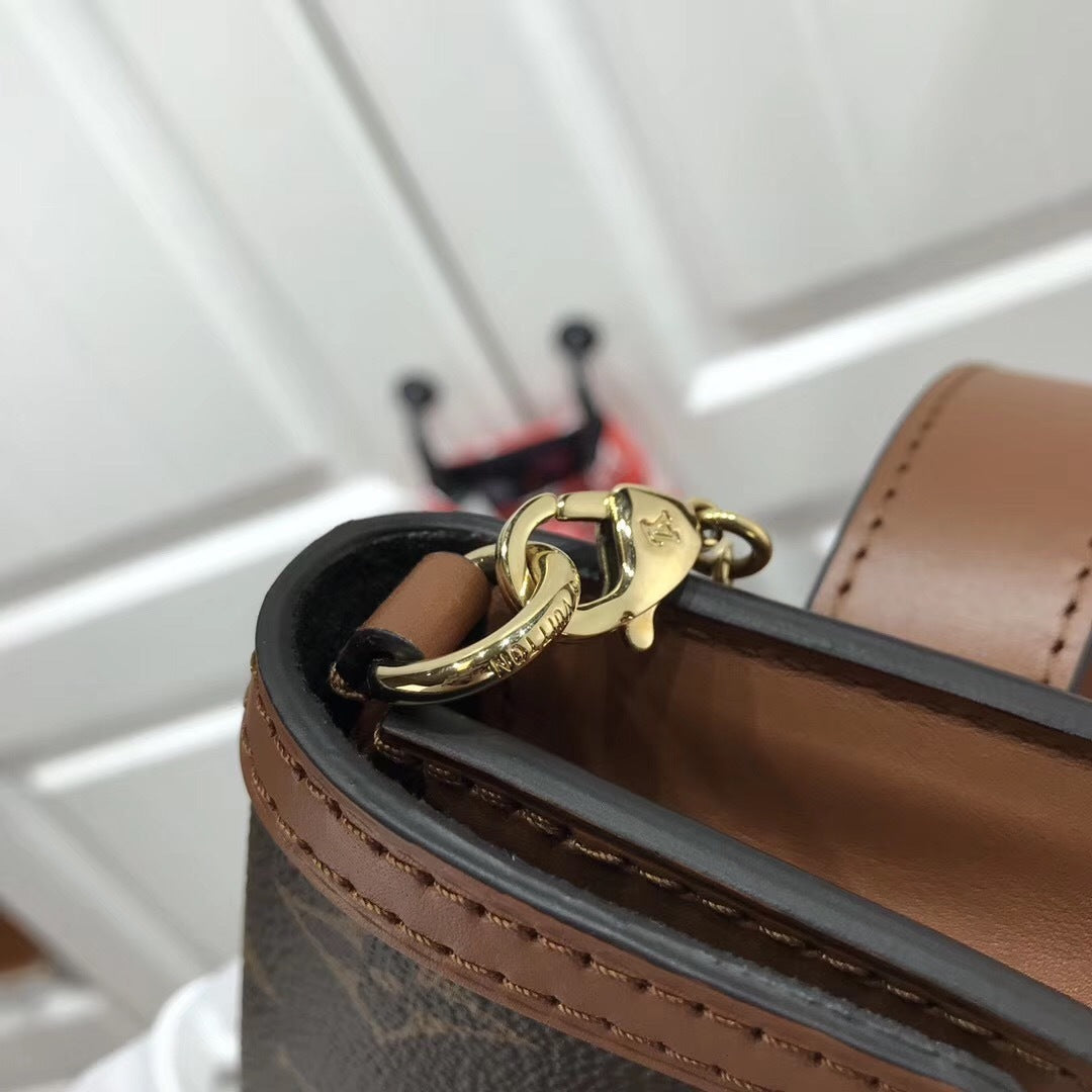 Mila's Edit - High-Quality Designer Products for You - AFFORDABLE LUXURY BAGS - 4023