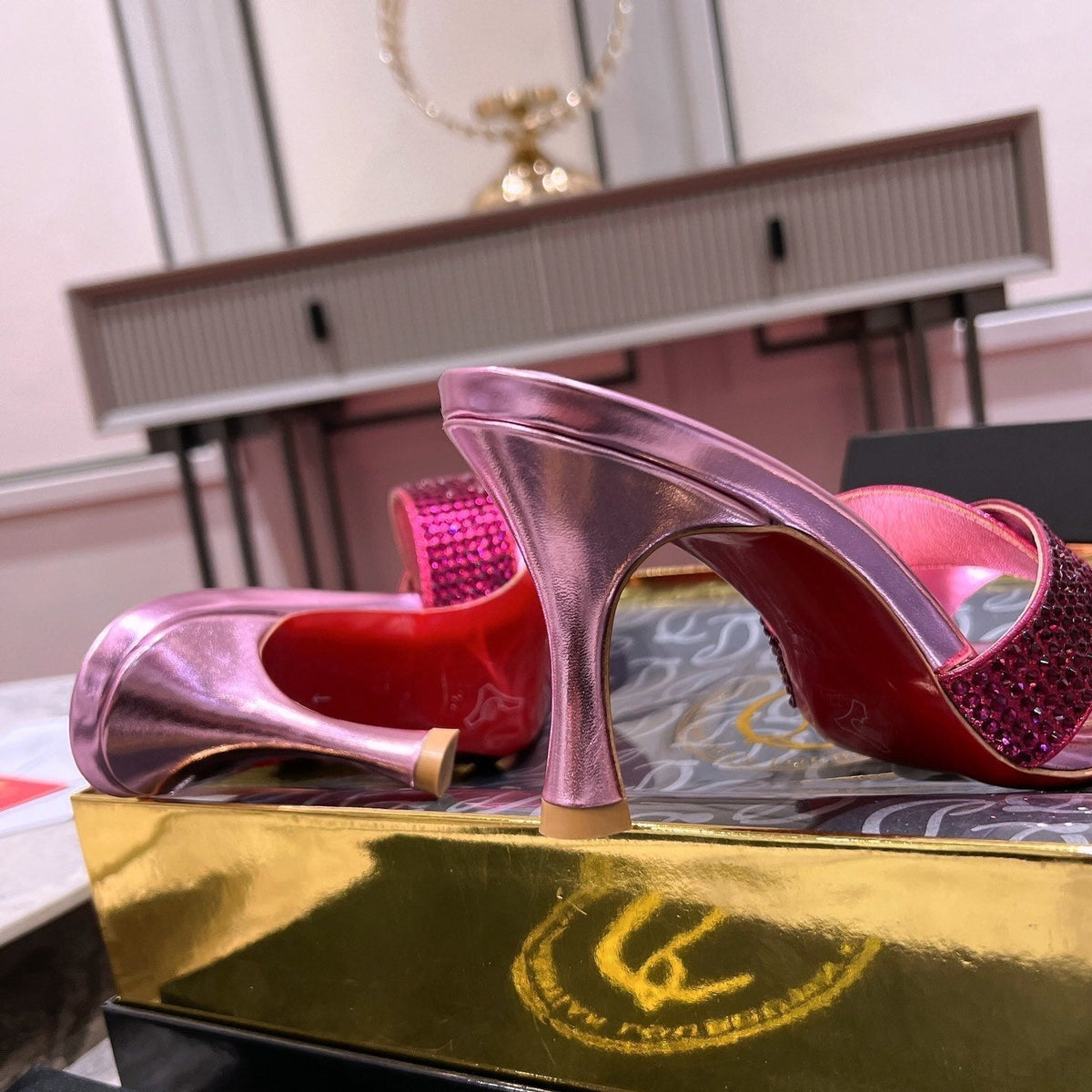 Mila's Edit - High-Quality Designer Products for You - AFFORDABLE LUXURY HEELS - 8087