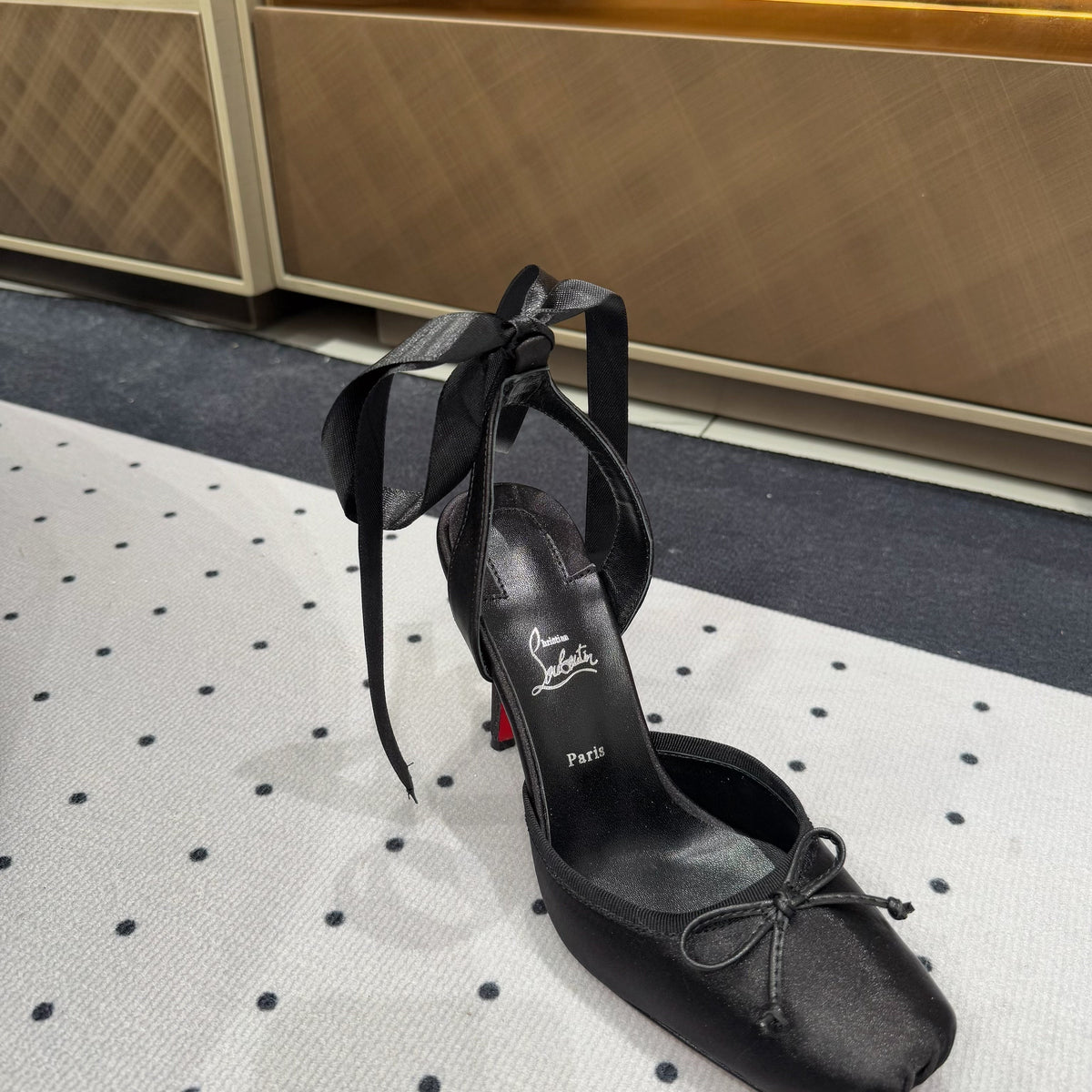 Mila's Edit - High-Quality Designer Products for You - AFFORDABLE LUXURY HEELS - 8215