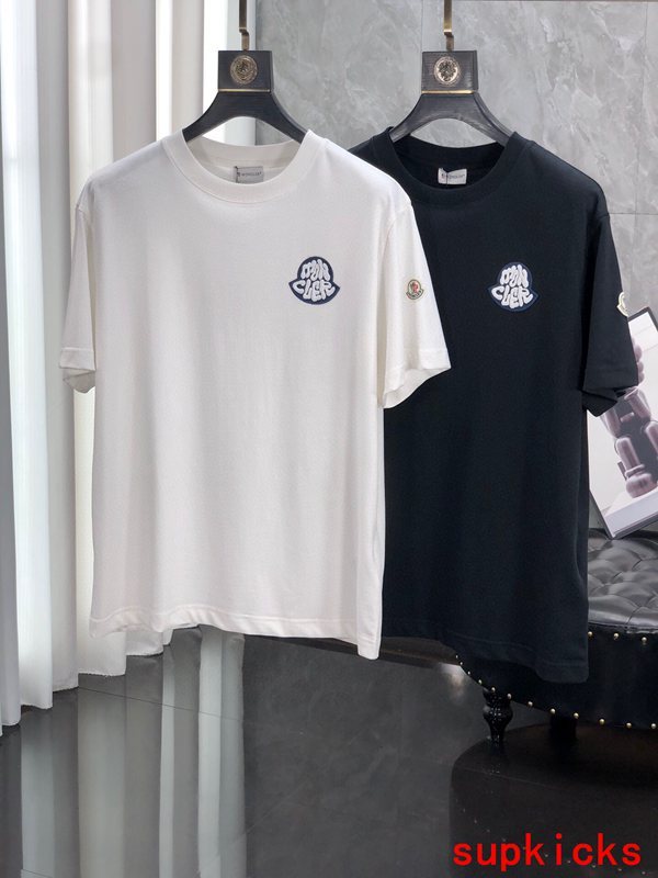 Moncler Luxury Cloth