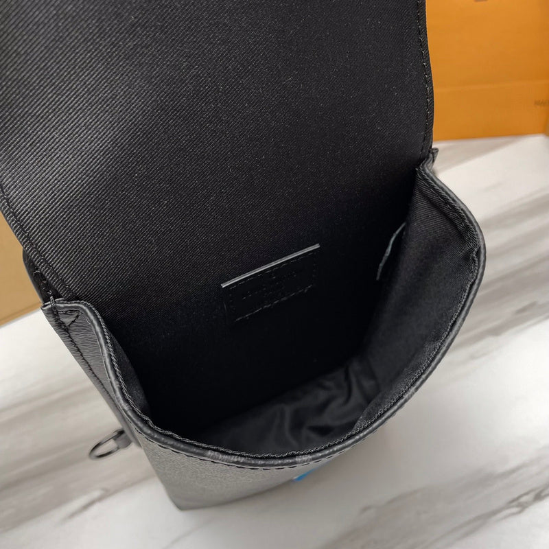 I W Fashion Lu-Vi Bags - 16883