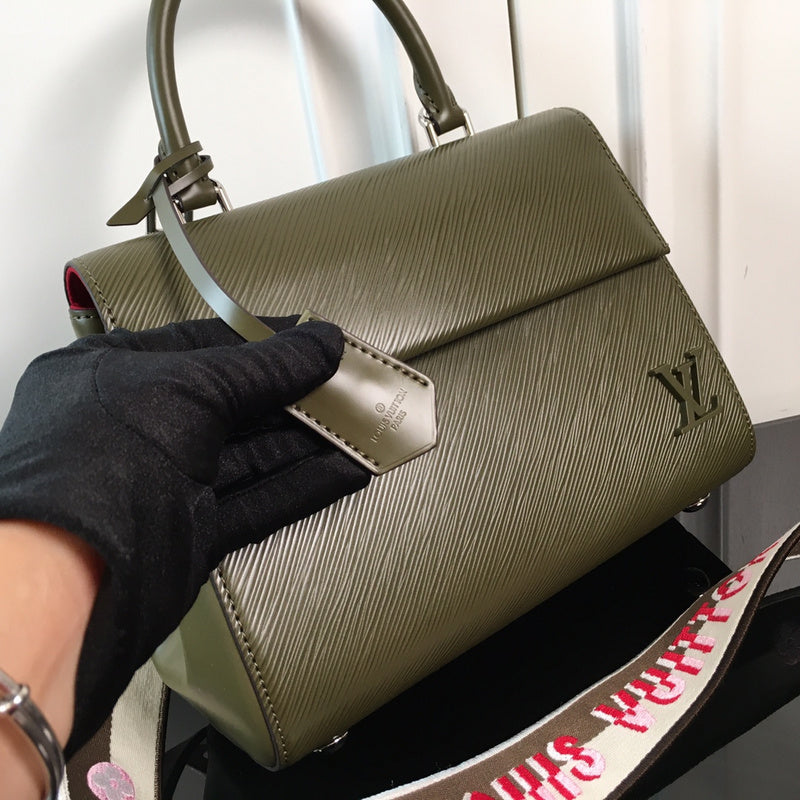 I W Fashion Lu-Vi bags - 17104
