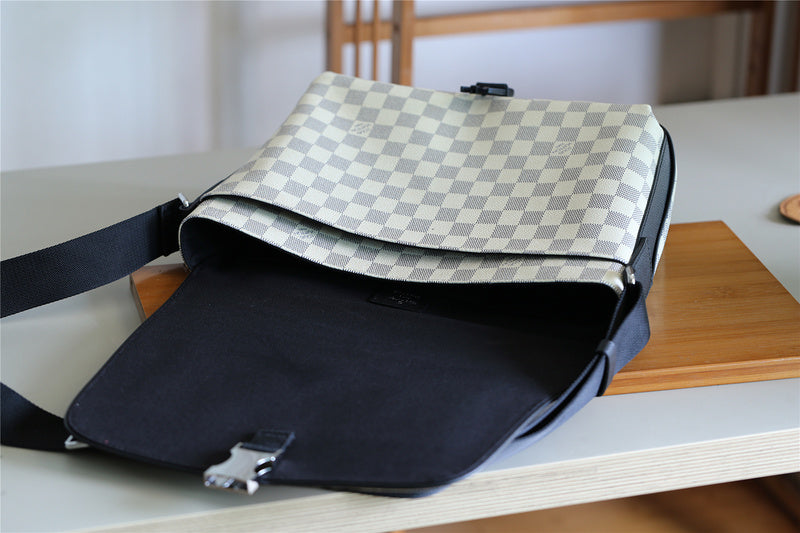 I W Fashion Lu-Vi bags - 10498
