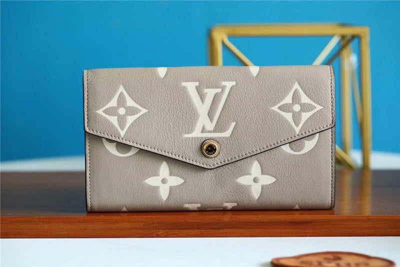 I W Fashion Lu-Vi bags - 8928