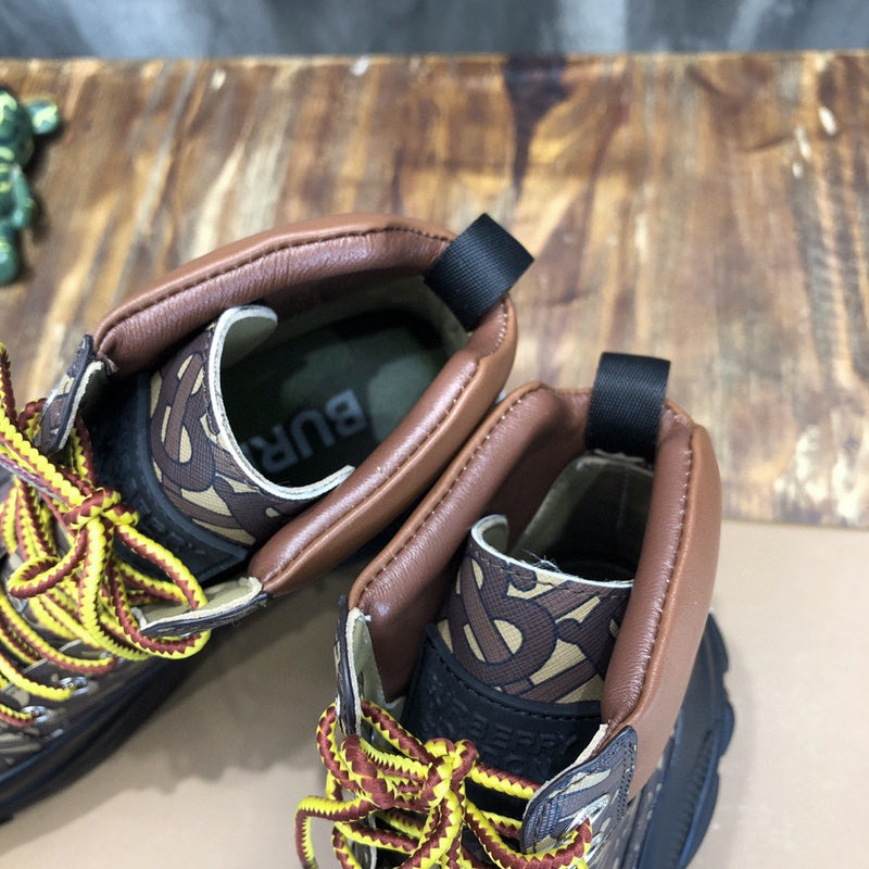 Burberry Luxury Shoes