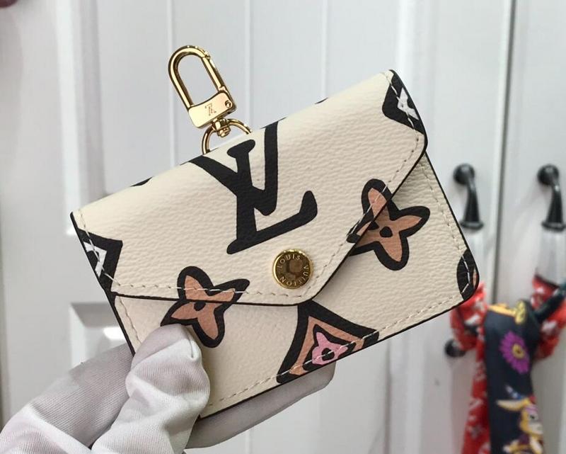 Mila's Edit - LOV Bags - 2330