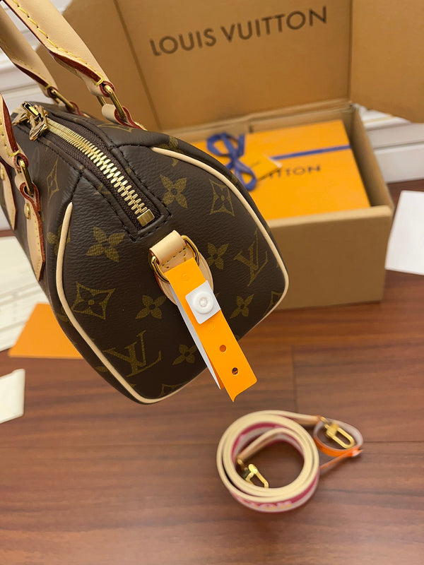 I W Fashion Lu-Vi Bags - 16707