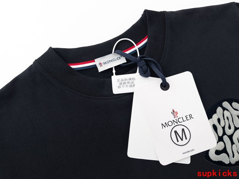 Moncler Luxury Cloth