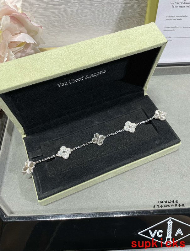 Van Cleef & Arples Jewelry