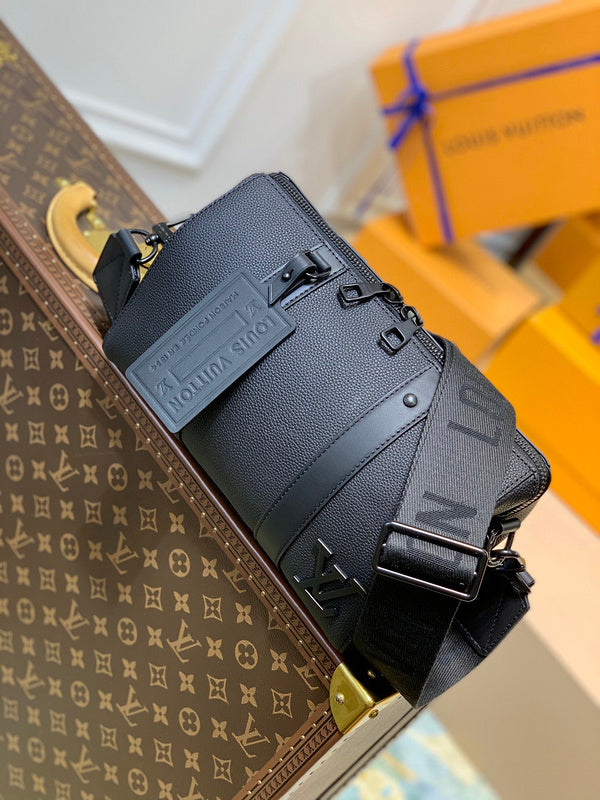 I W Fashion Lu-Vi bags - 17043