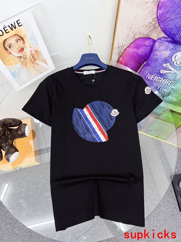Moncler Luxury Cloth
