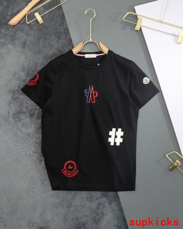 Moncler Luxury Cloth