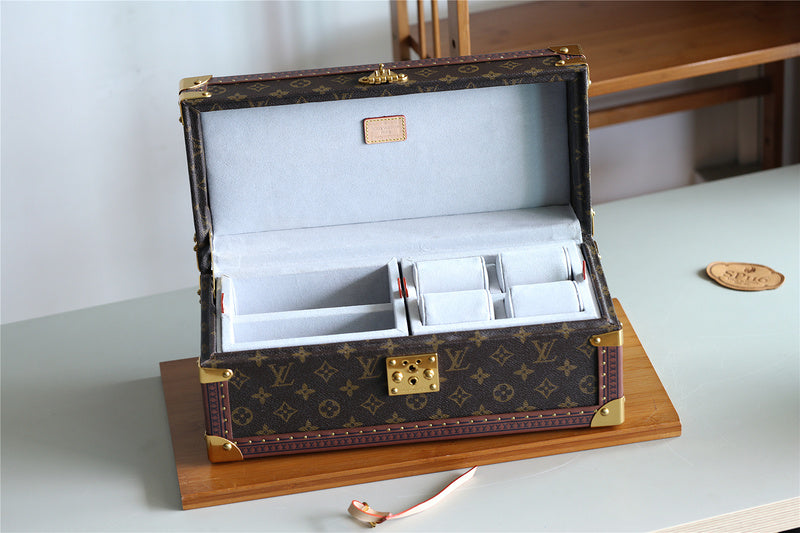 I W Fashion Lu-Vi bags - 11340