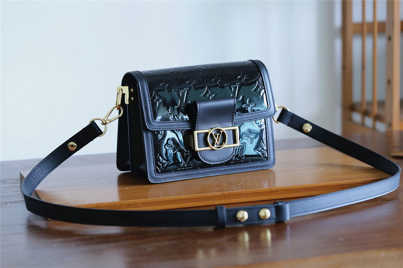 I W Fashion Lu-Vi bags - 8130