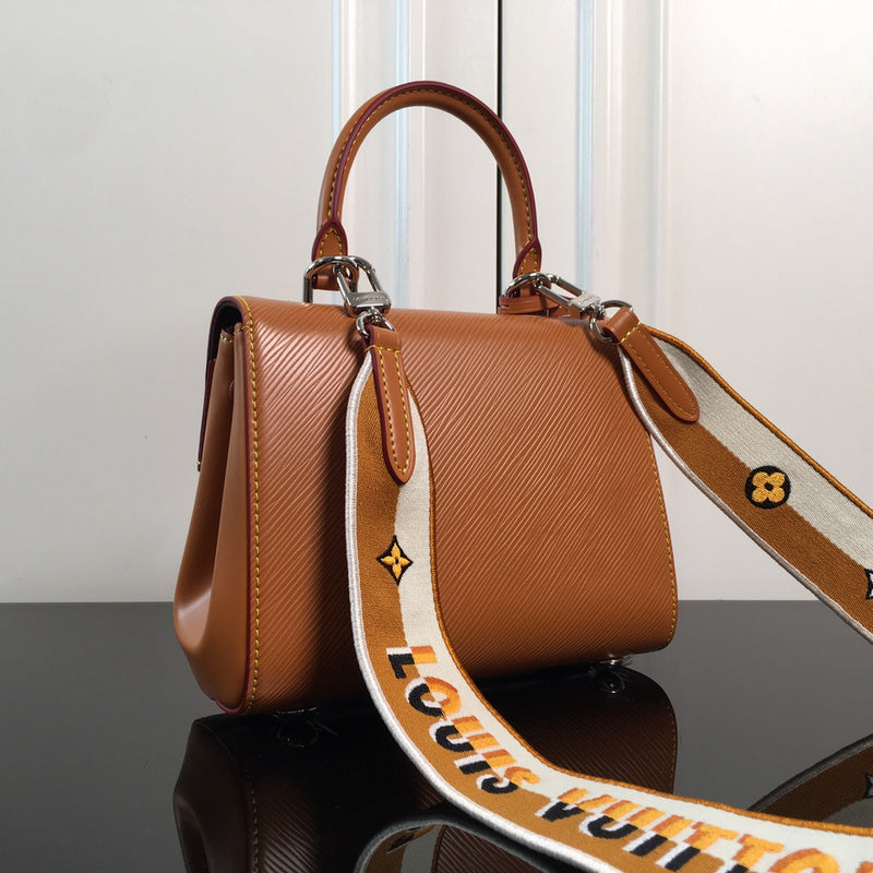 I W Fashion Lu-Vi bags - 17243