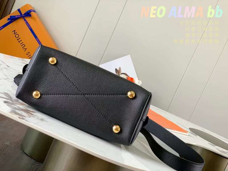 LOV2 Bags - Luxurious Bags  323