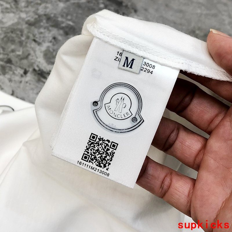 Moncler Luxury Cloth