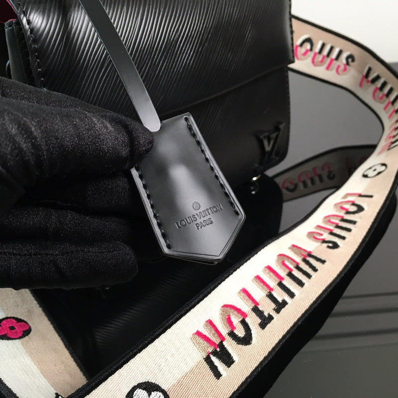 I W Fashion Lu-Vi bags - 17100