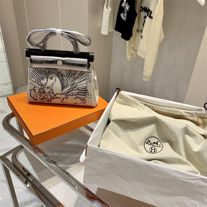 PHA - HMS Bags - 033