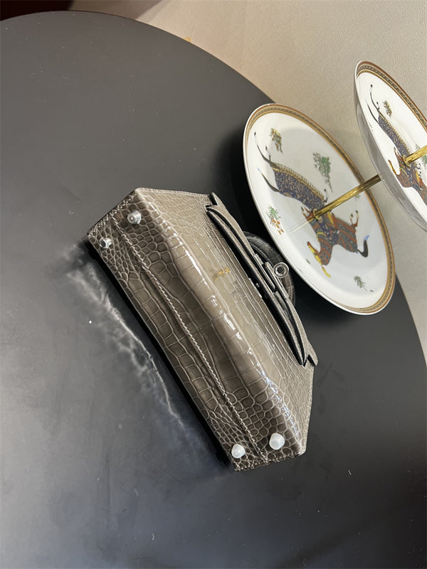 PHA - HMS Bags - 900
