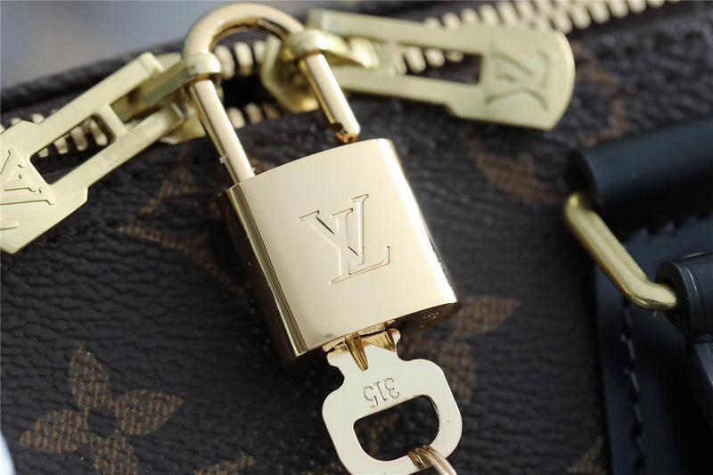 I W Fashion Lu-Vi bags - 8159