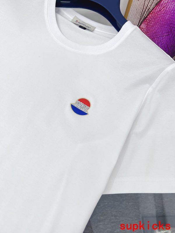 Moncler Luxury Cloth