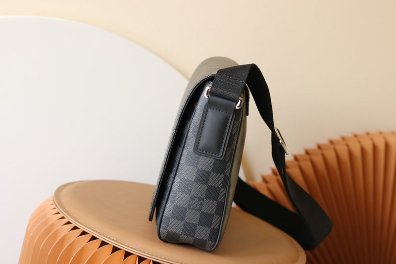I W Fashion Lu-Vi bags - 17190