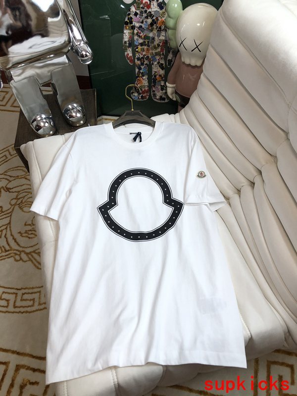 Moncler Luxury Cloth