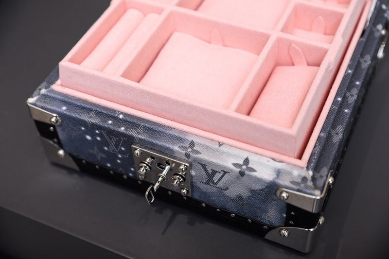 I W Fashion Lu-Vi bags - 9490