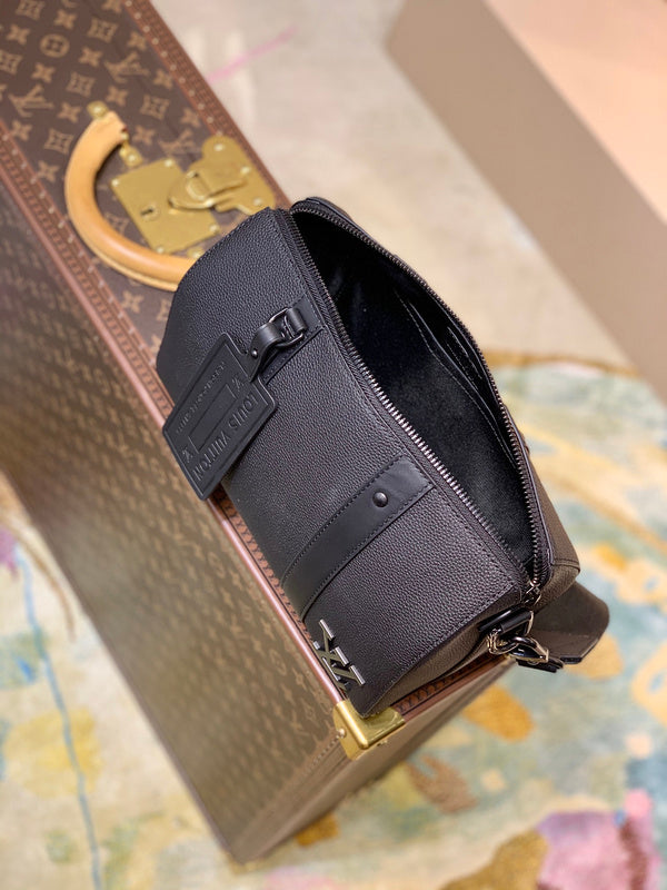 I W Fashion Lu-Vi bags - 17043