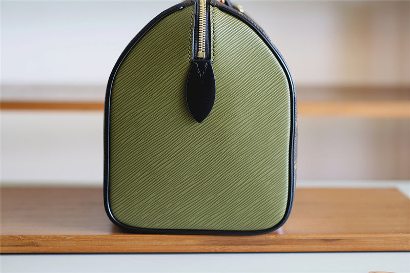 I W Fashion Lu-Vi bags - 8171