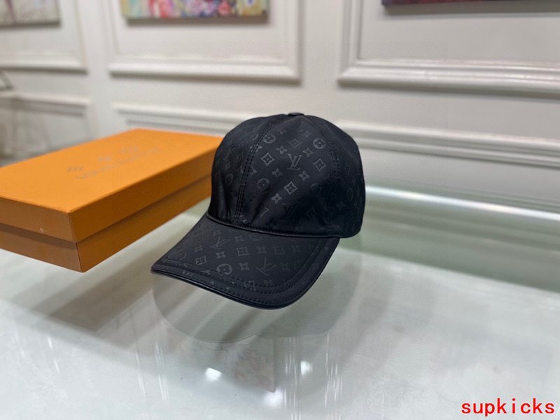 Louis Vuitton Luxury Cap