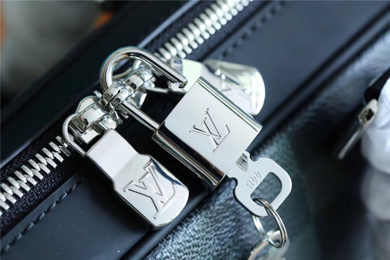 I W Fashion Lu-Vi bags - 9817