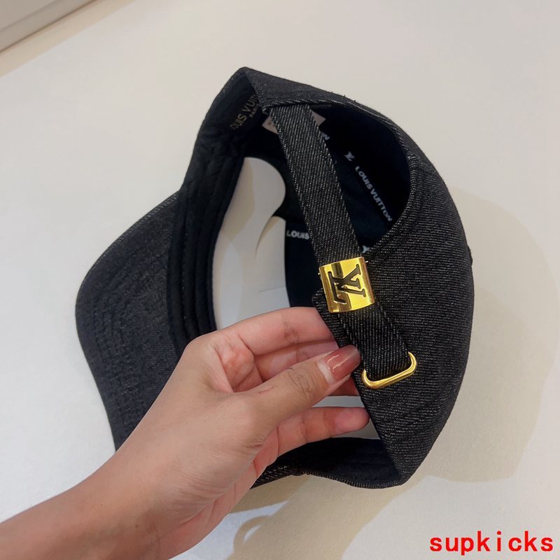 Louis Vuitton Luxury Cap